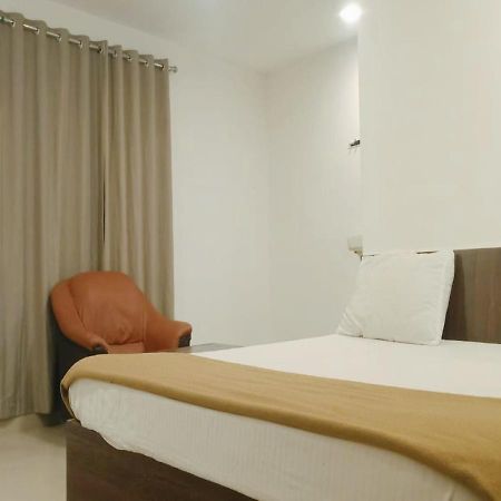 Olive Resort - Spacious 7 Bhk Ac Rooms With 1 Acre Garden, Swimming Pool And Outdoor Games Chennai Luaran gambar